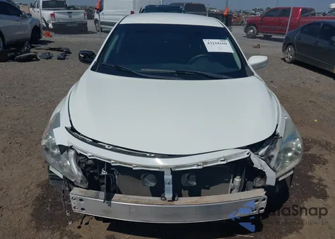 2015 Nissan Altima 2.5 S z USA, uszkodzony, nr VIN 1N4AL3AP9FC422399